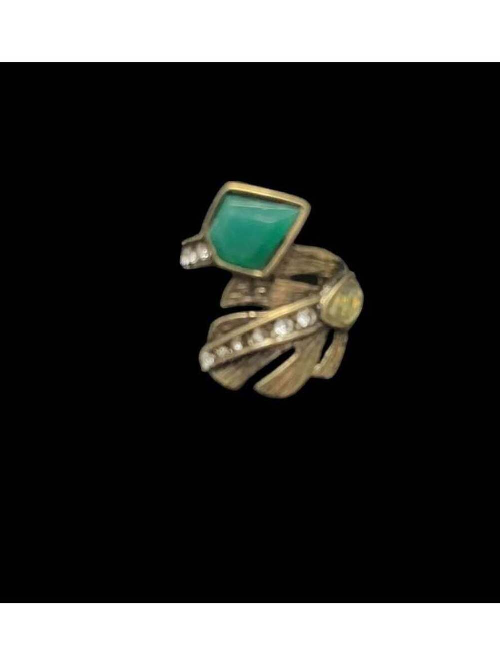 CINDY  Vintage Style Green Stone and Rhinestone Ring
